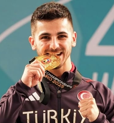 2025-11-30-eray-samdan-2-karate-federasyonu-instagram