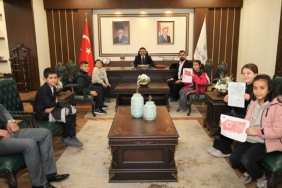 g82jxpuweaaovtc-kucuk