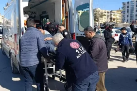 adliye-onunde-bosanma-kavgasi-2-yarali-19465500_amp