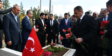 h-drw-a6-p-x-a-a-av8-s-t