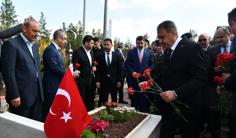 h-drw-a6-p-x-a-a-av8-s-t